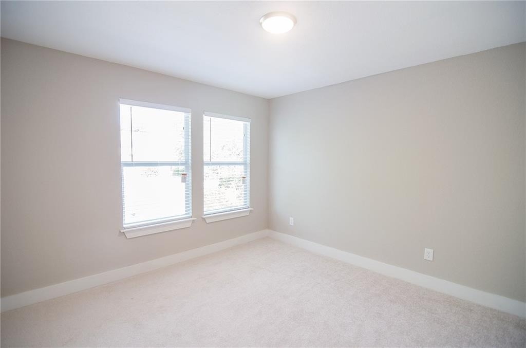 11901 Alpheus Ave - Photo 12