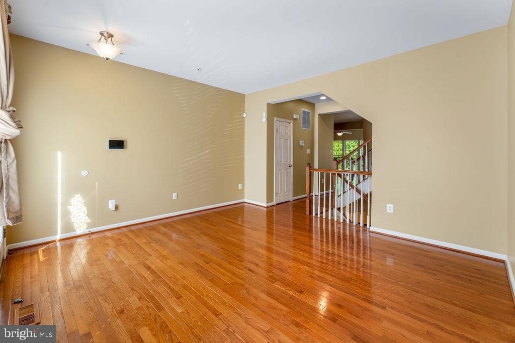 7550 Maiden Head Drive - Photo 4