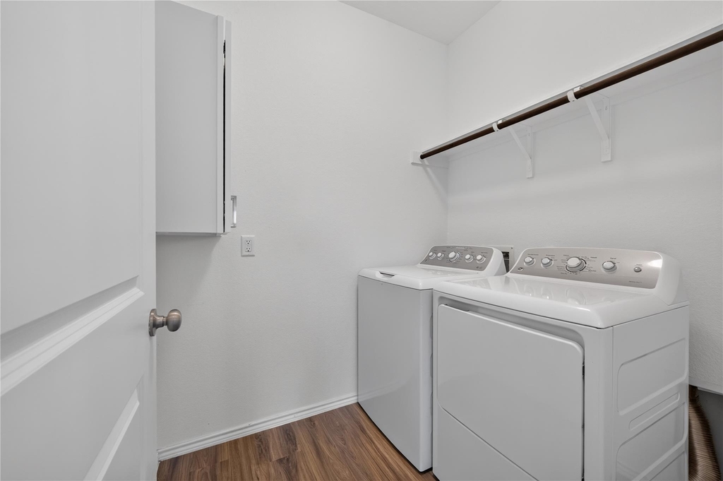 1600 Cobblecrest Ln - Photo 11