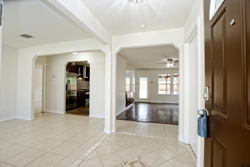 20601 Camel Back St - Photo 3