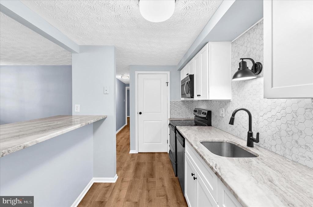 696 Southern Hills Drive - Photo 18