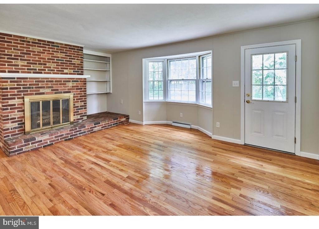 506 Foulkstone Road - Photo 9