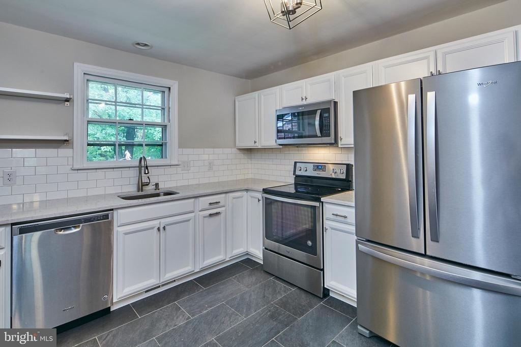 506 Foulkstone Road - Photo 1