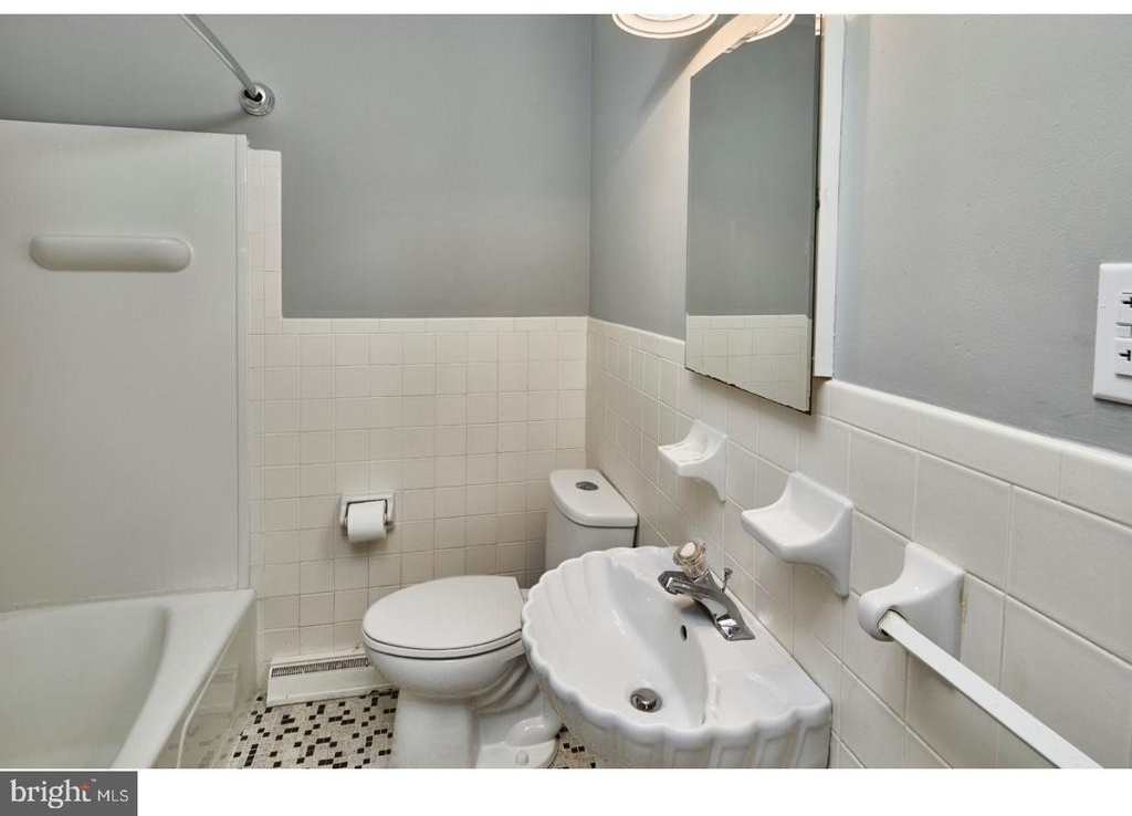 506 Foulkstone Road - Photo 15