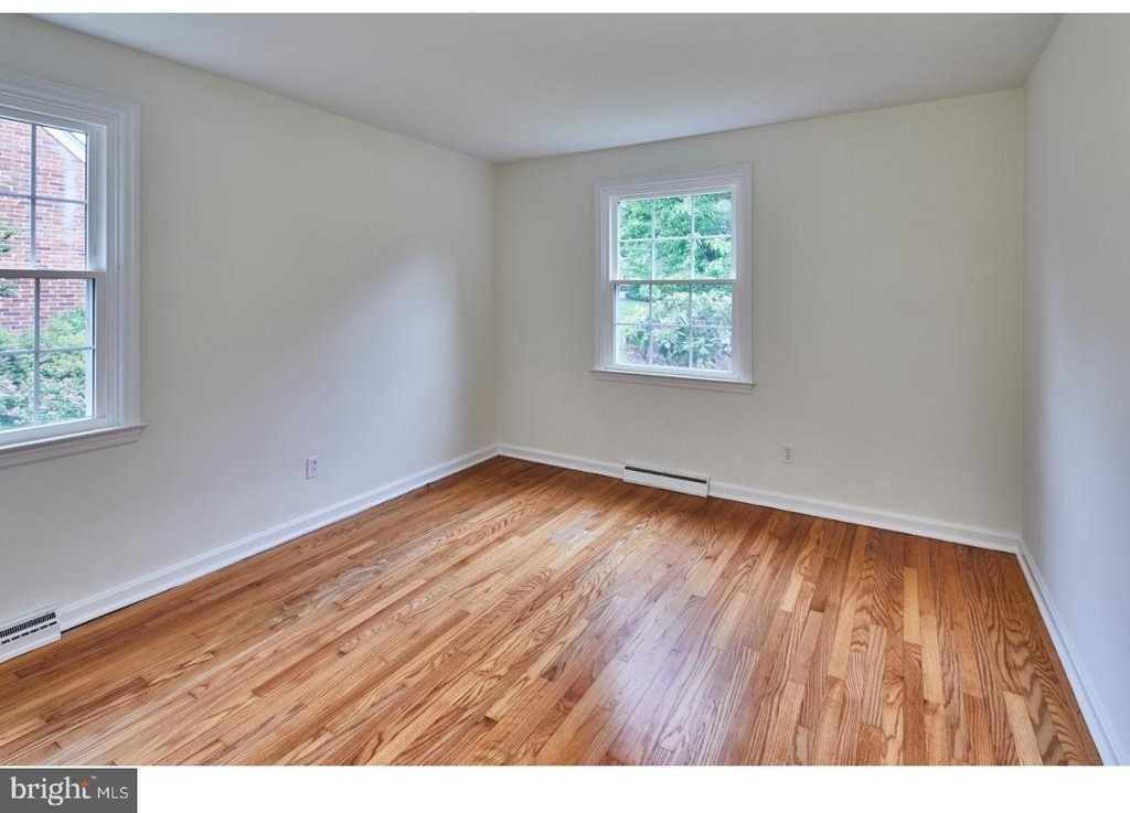 506 Foulkstone Road - Photo 13