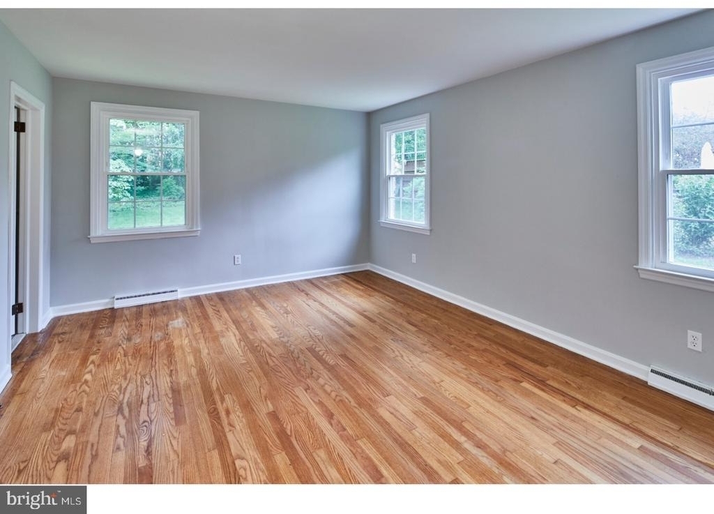 506 Foulkstone Road - Photo 10