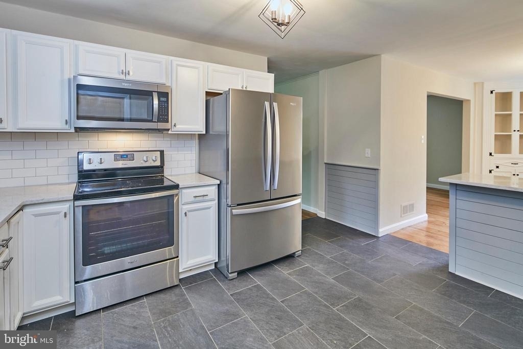 506 Foulkstone Road - Photo 7