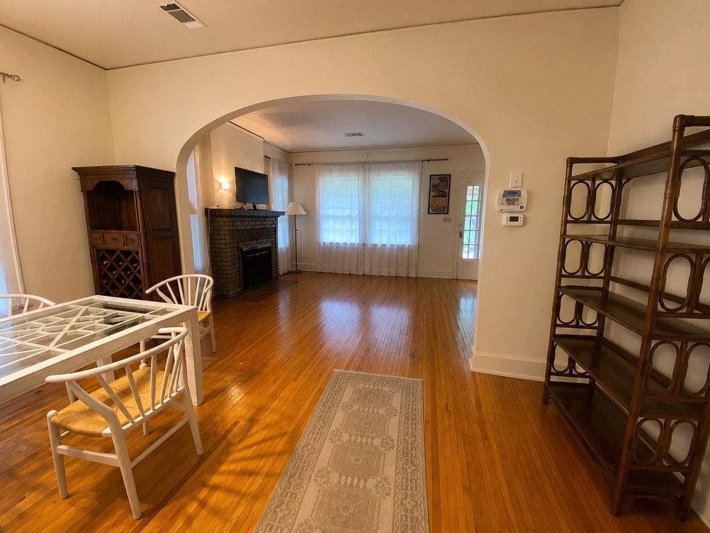 3200 Harris Park Ave - Photo 4