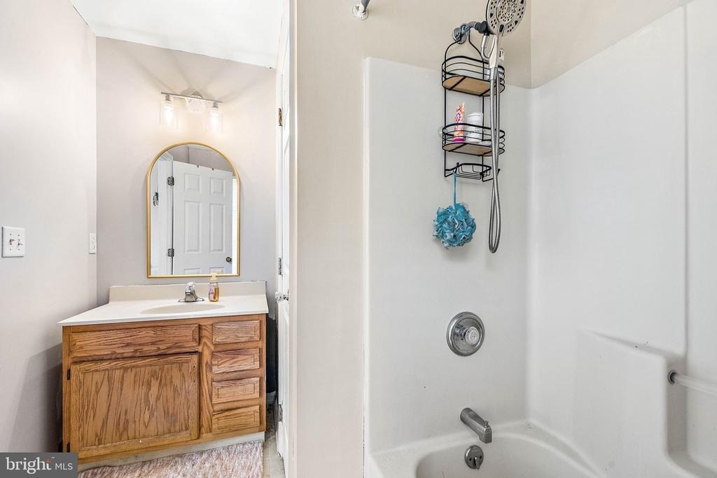 906 Gray Street - Photo 15