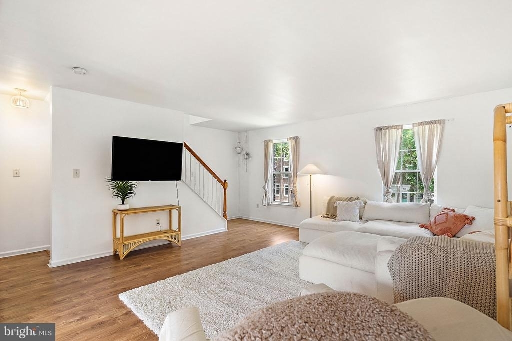 906 Gray Street - Photo 8