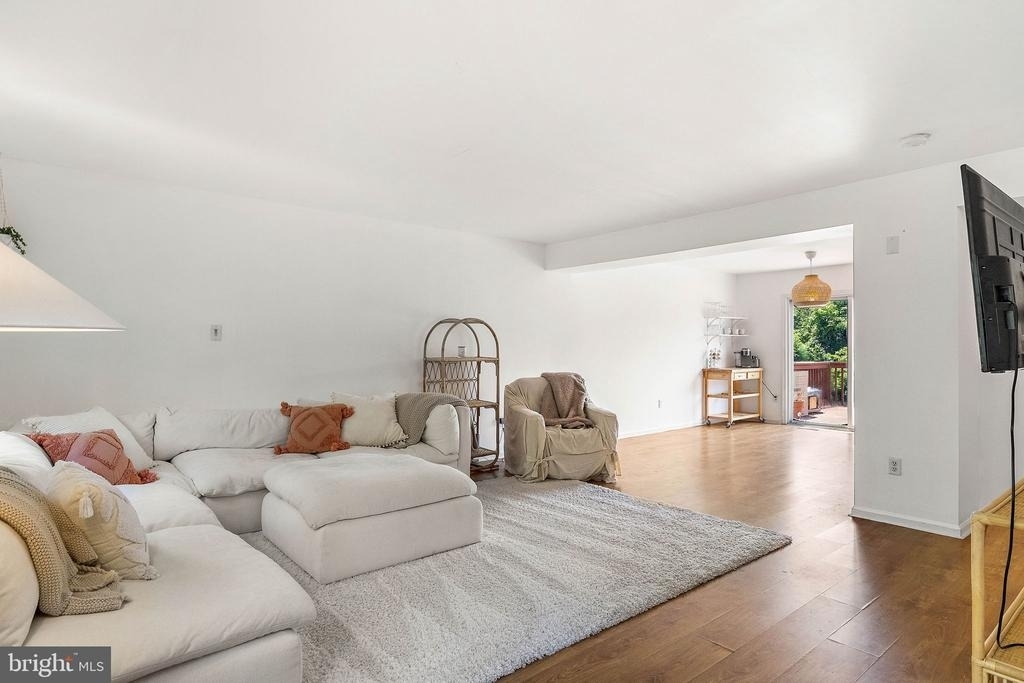 906 Gray Street - Photo 9