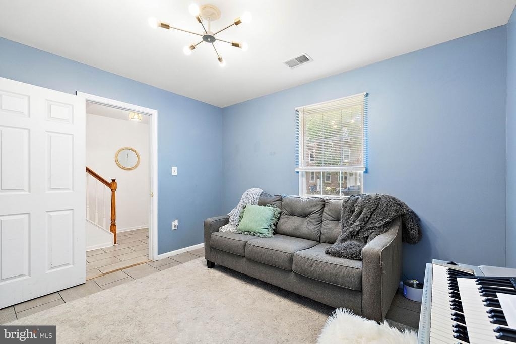 906 Gray Street - Photo 2