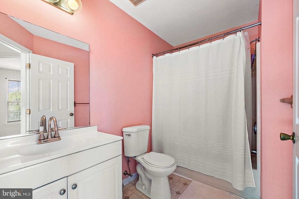 906 Gray Street - Photo 11