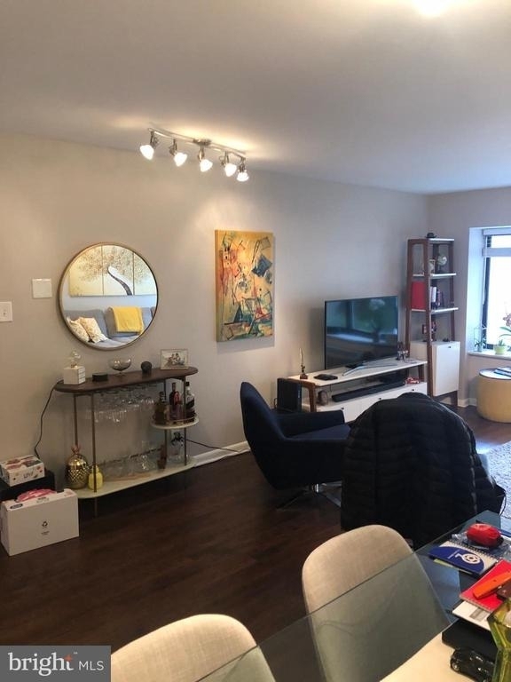 2405 I Street Nw - Photo 7