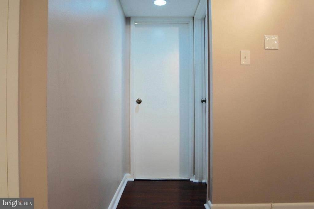 2405 I Street Nw - Photo 2