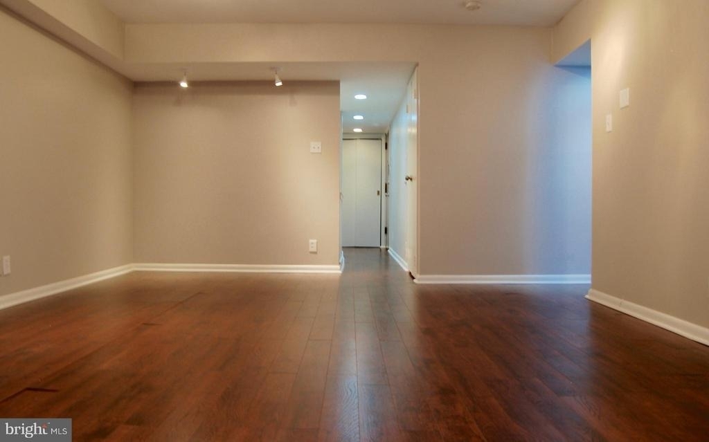 2405 I Street Nw - Photo 4