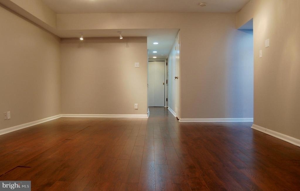2405 I Street Nw - Photo 13