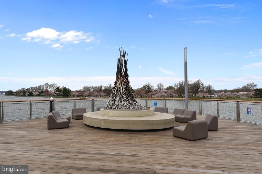 61 G Street Sw - Photo 50