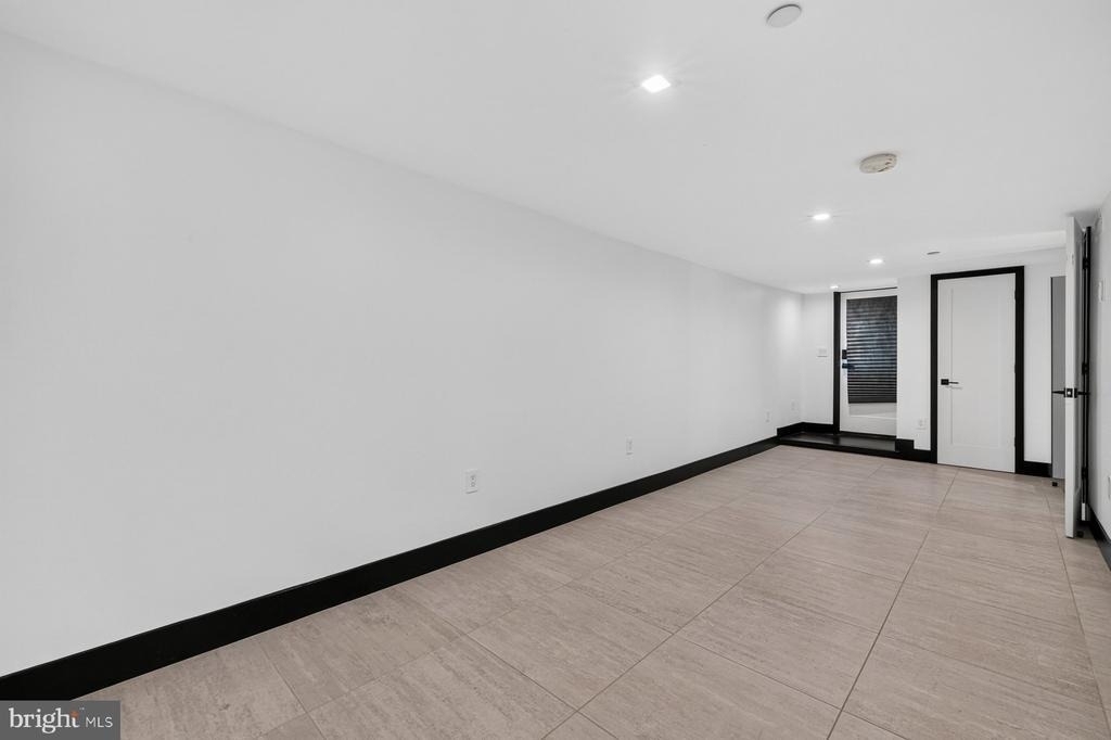 1513 Vermont Avenue Nw - Photo 8