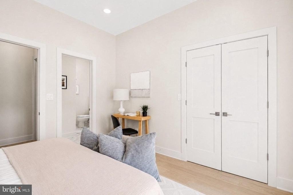 1009 17th Street Ne - Photo 12