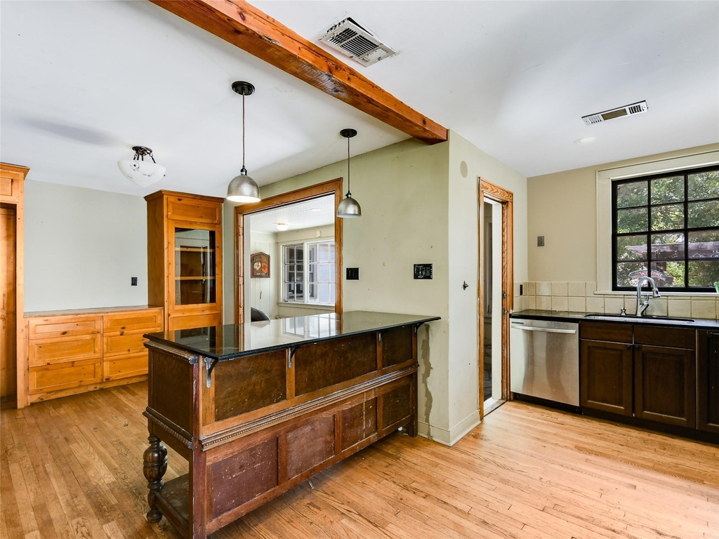 2304 Longview St - Photo 12