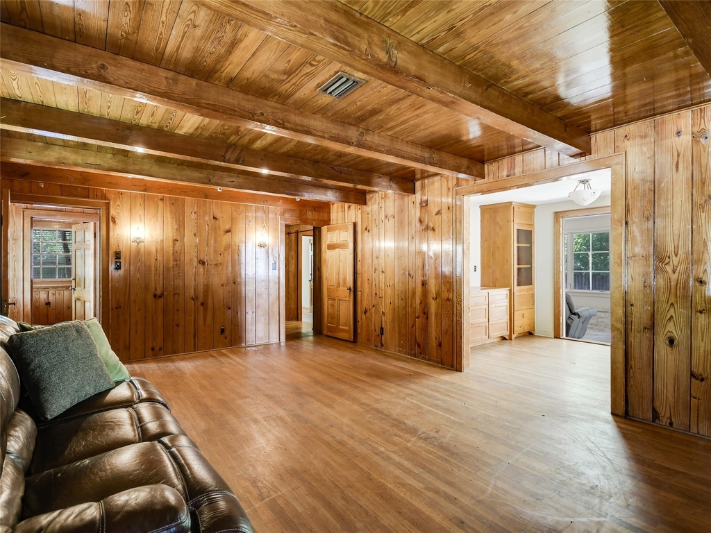 2304 Longview St - Photo 6