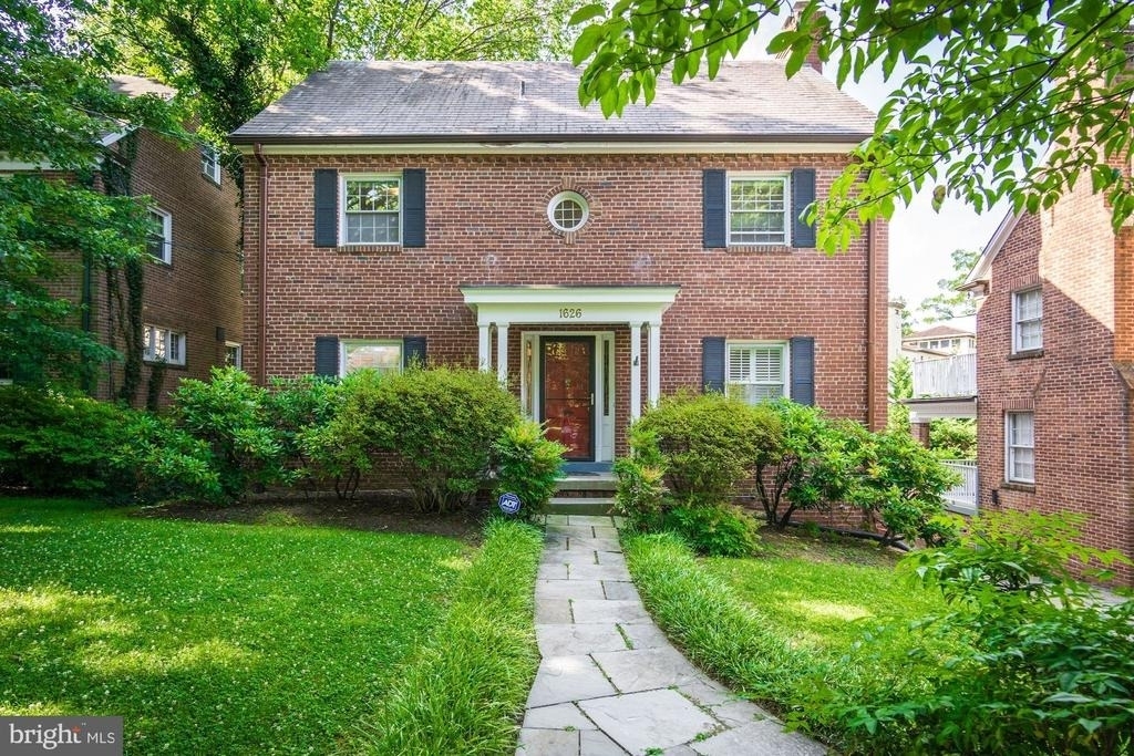 1626 Kalmia Road Nw - Photo 1