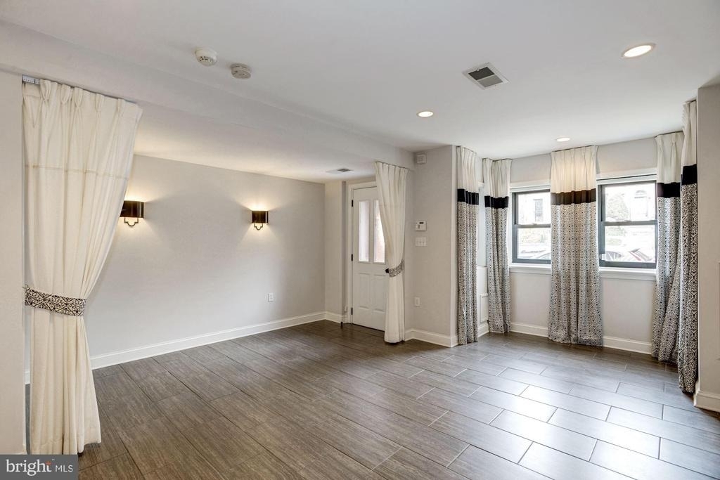 2022 N Street Nw - Photo 5