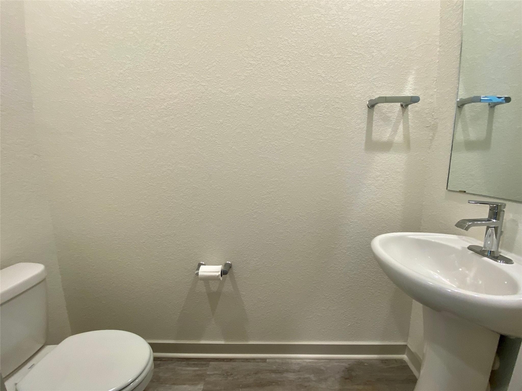10210 Criswell Rd - Photo 11