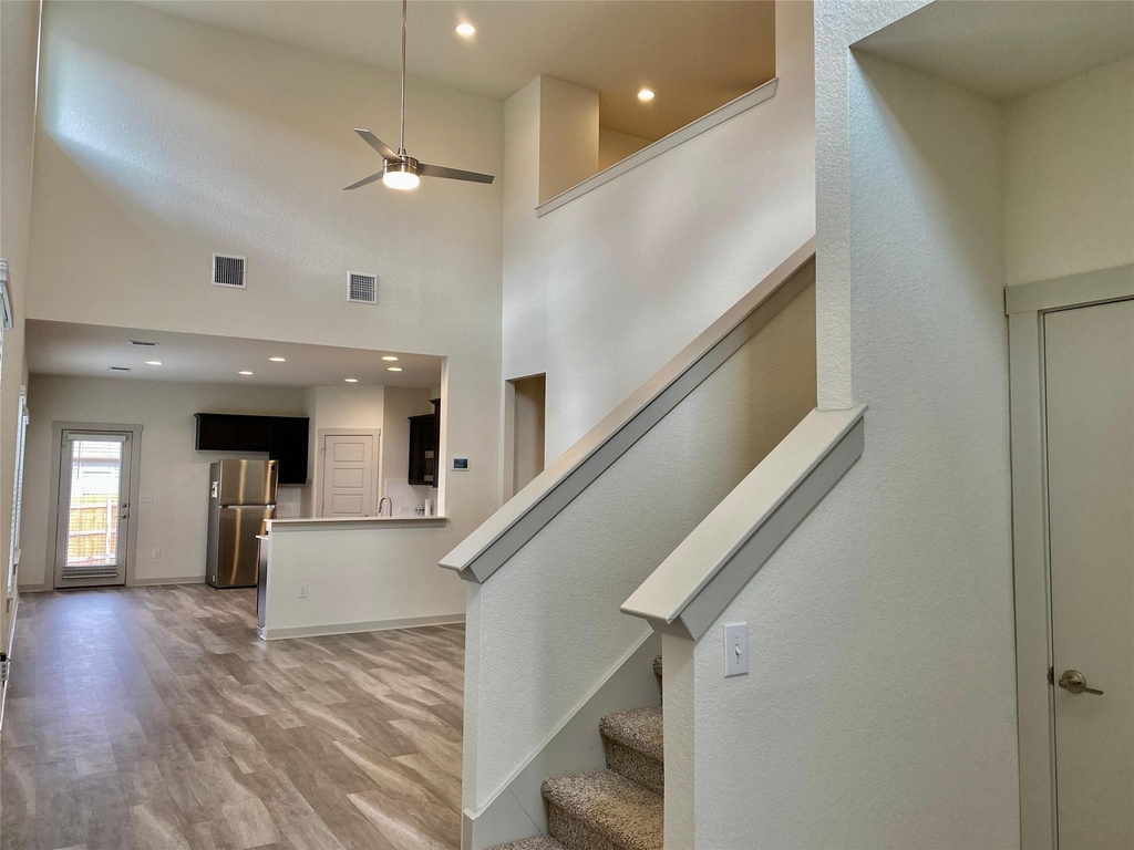 10210 Criswell Rd - Photo 3