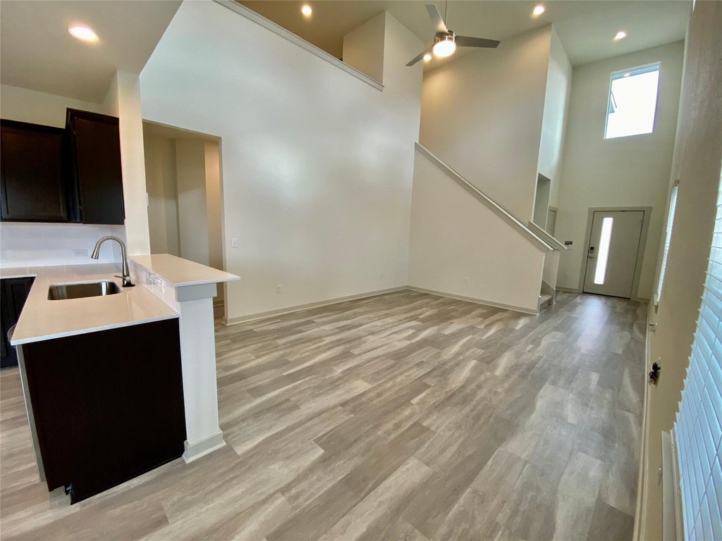 10210 Criswell Rd - Photo 5