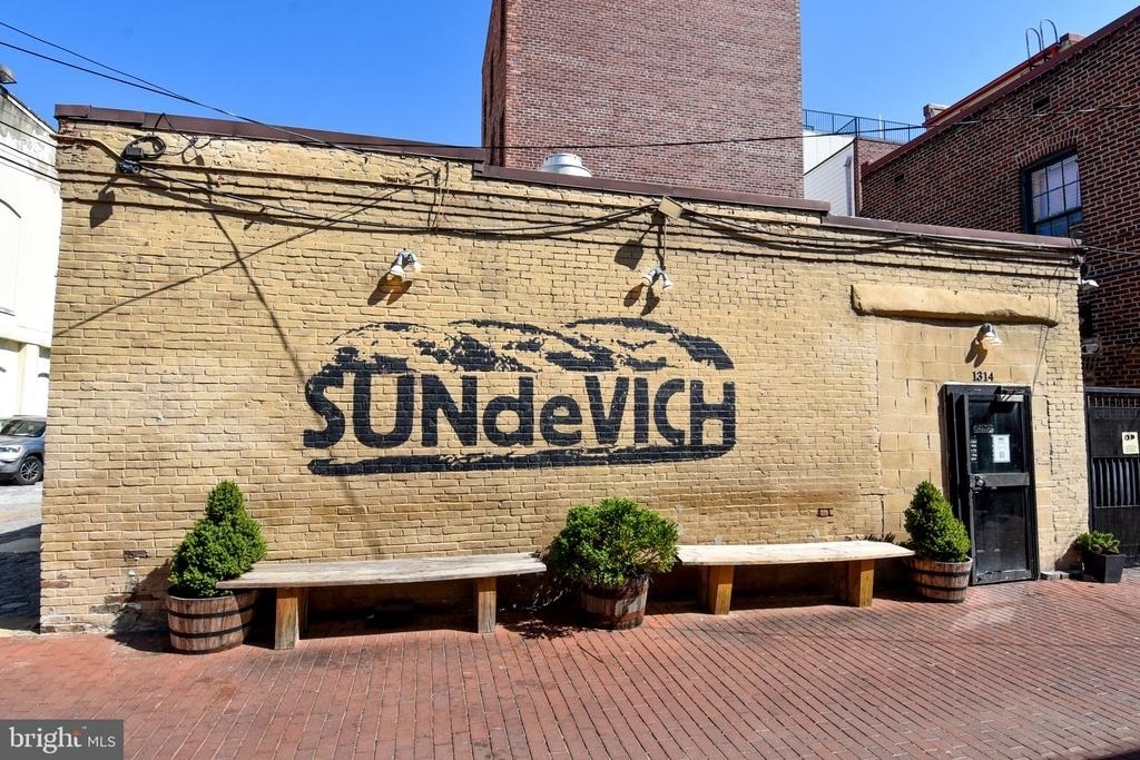 1316 9th Street Nw - Photo 2