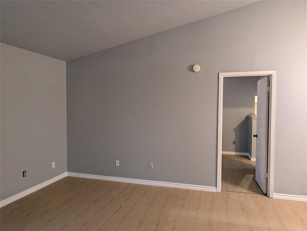 613 Greenlawn Blvd - Photo 6