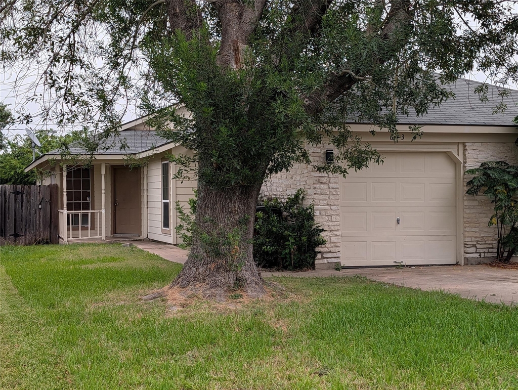 613 Greenlawn Blvd - Photo 0