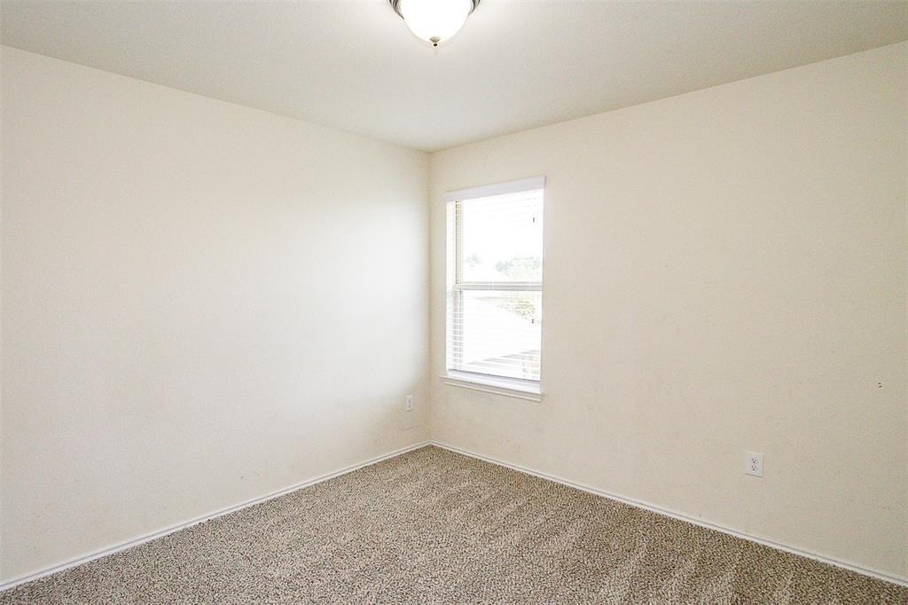 317 Noddy Rd - Photo 16