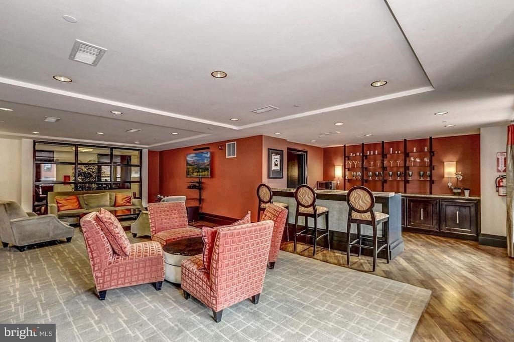 777 7th Street Nw - Photo 0
