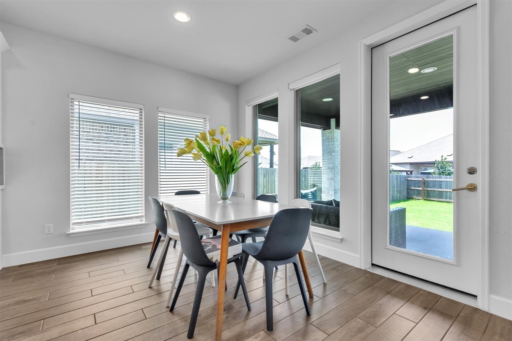 113 Lenera Dr - Photo 10