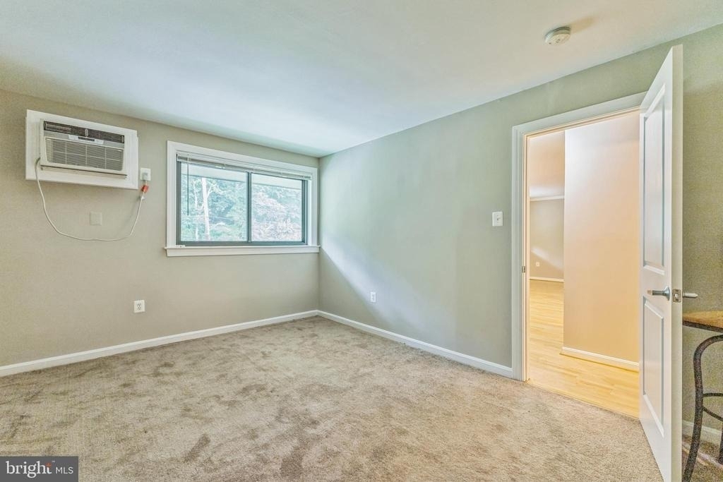 3105 Naylor Road Se - Photo 15