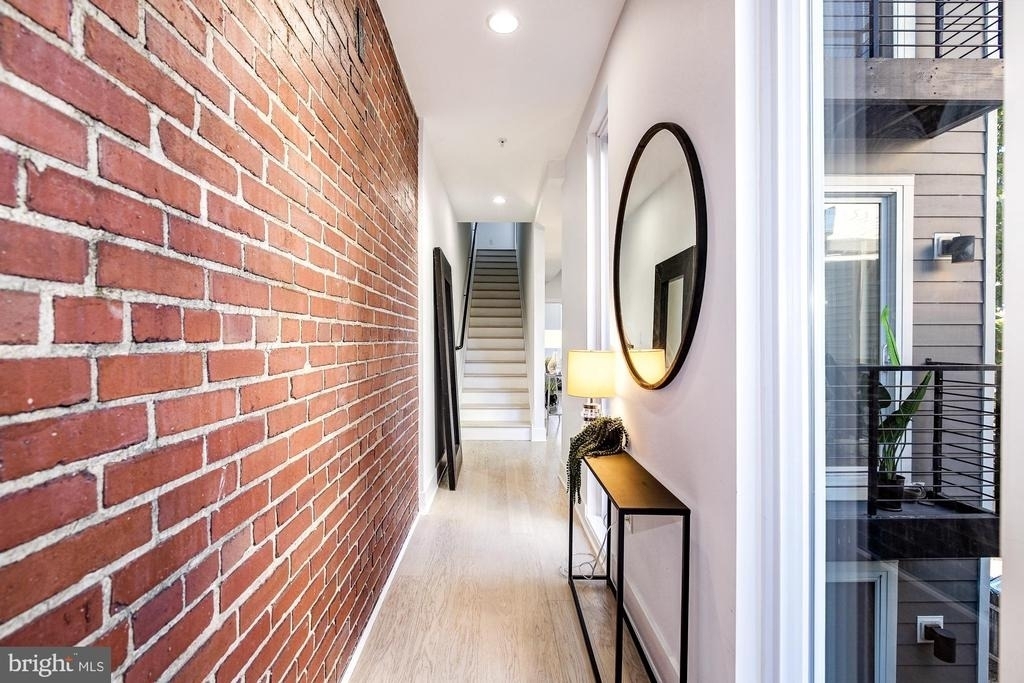 4016 Georgia Avenue Nw - Photo 2