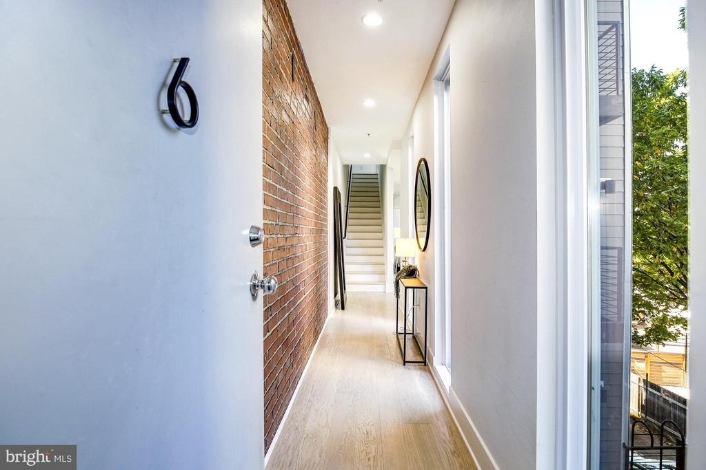 4016 Georgia Avenue Nw - Photo 1