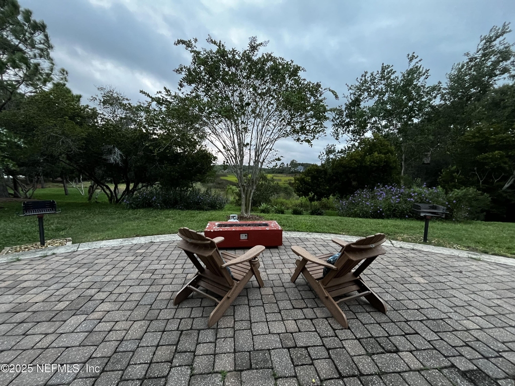 169 Sunset Circle N - Photo 2
