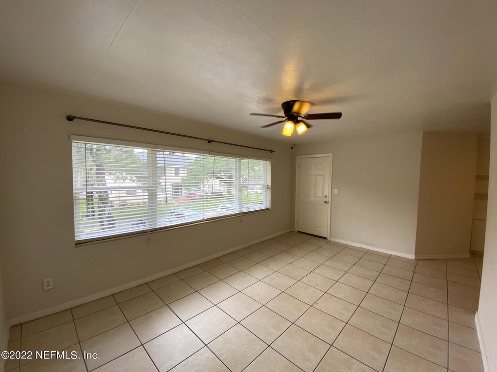 1613 Flagler Avenue - Photo 4