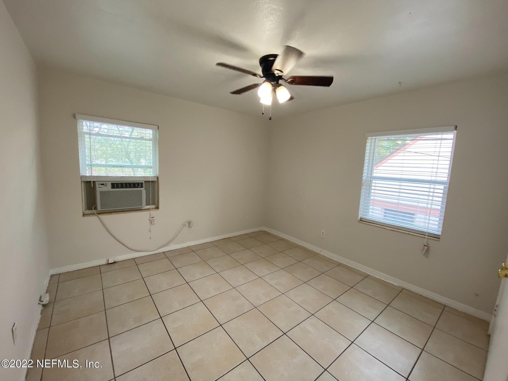 1613 Flagler Avenue - Photo 8