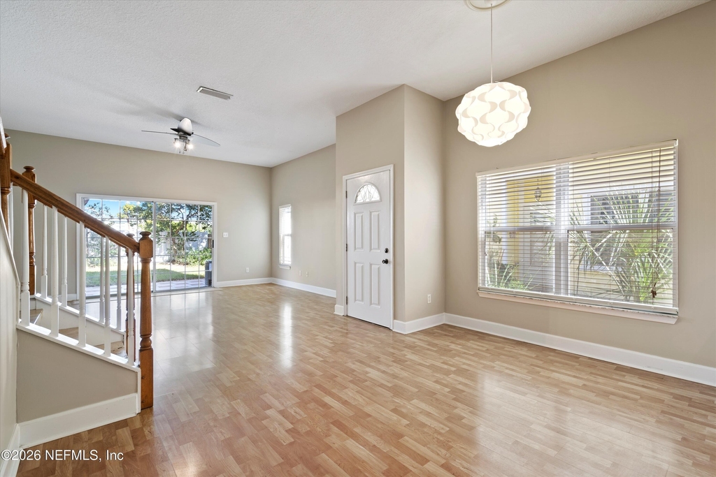 819 6th Avenue S - Photo 10