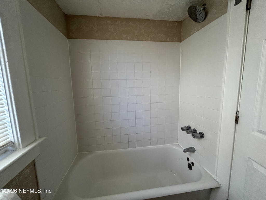 2623 College Street - Photo 10