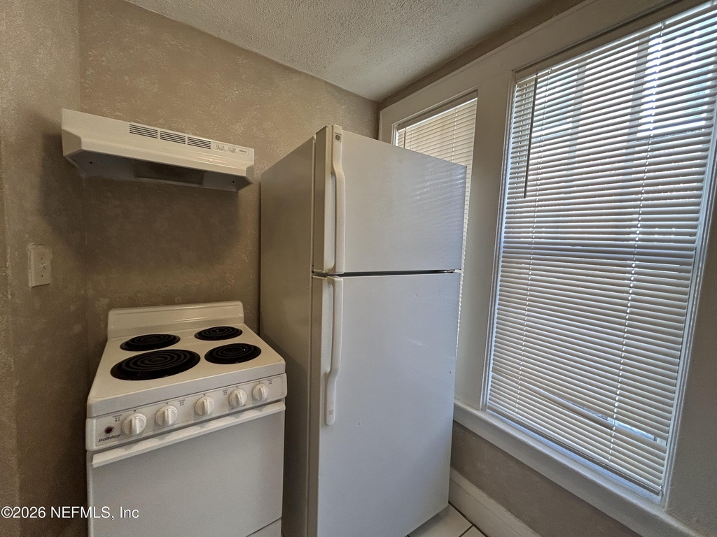 2623 College Street - Photo 7