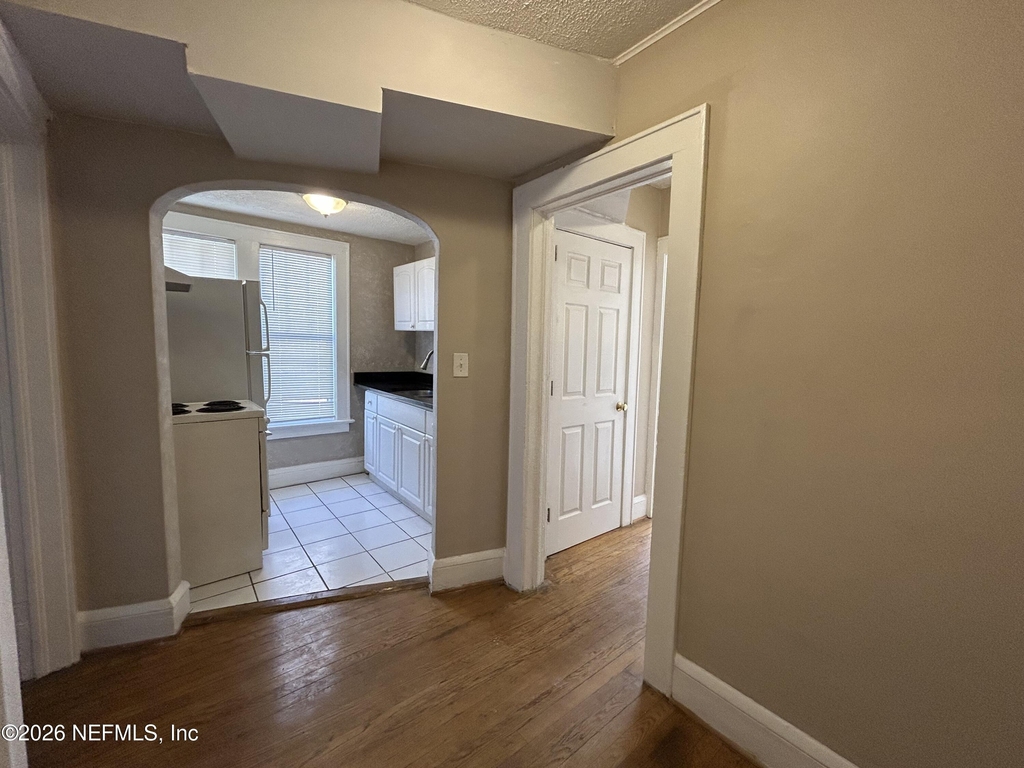 2623 College Street - Photo 4