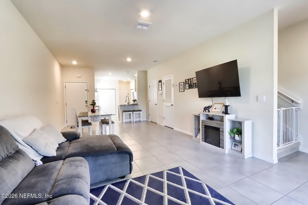 85 Temple Drive - Photo 2