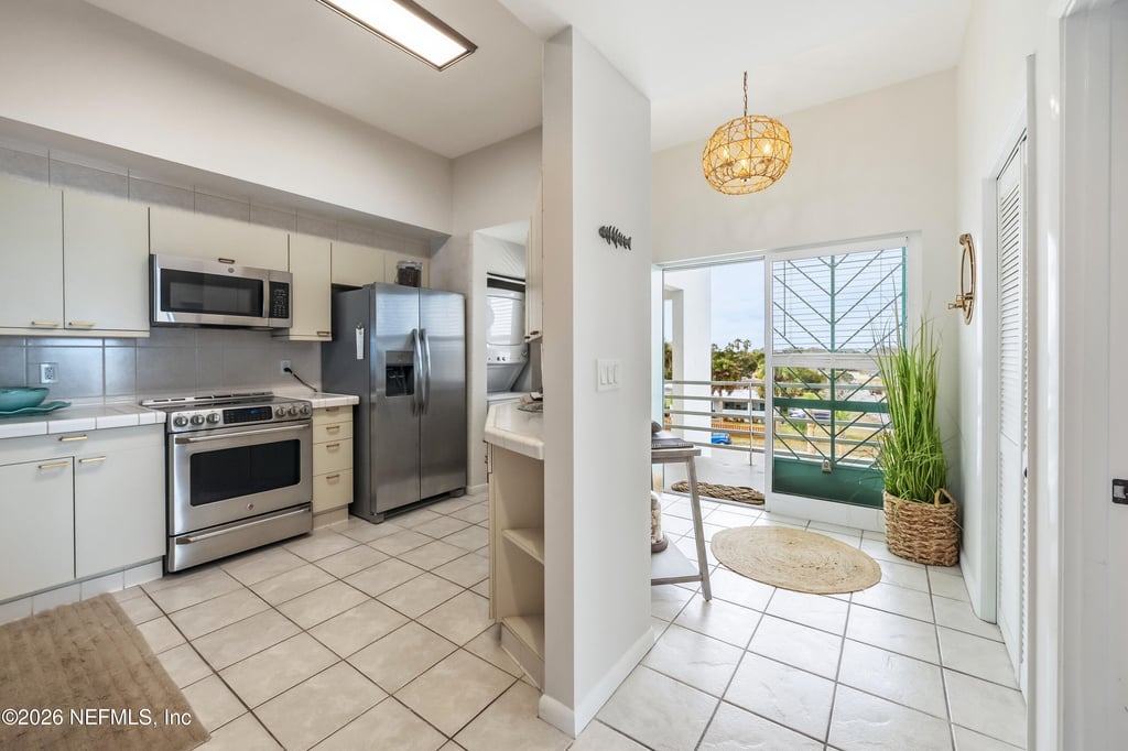 75 Comares Avenue - Photo 9