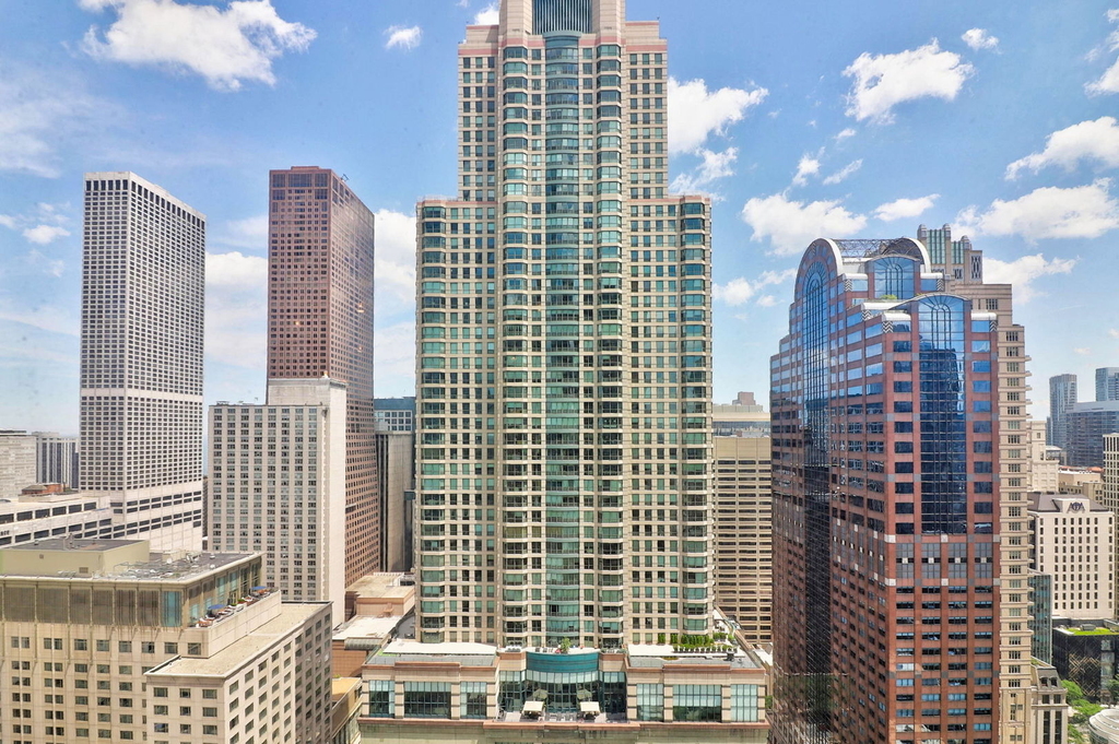 30 E Huron Street - Photo 17
